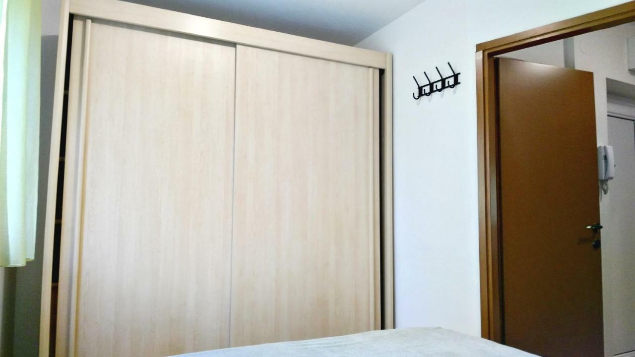 Apartment Romina Pula Exterior photo